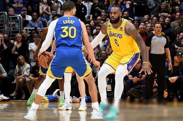 黑白直播- 曝哈登或加盟篮网照片 