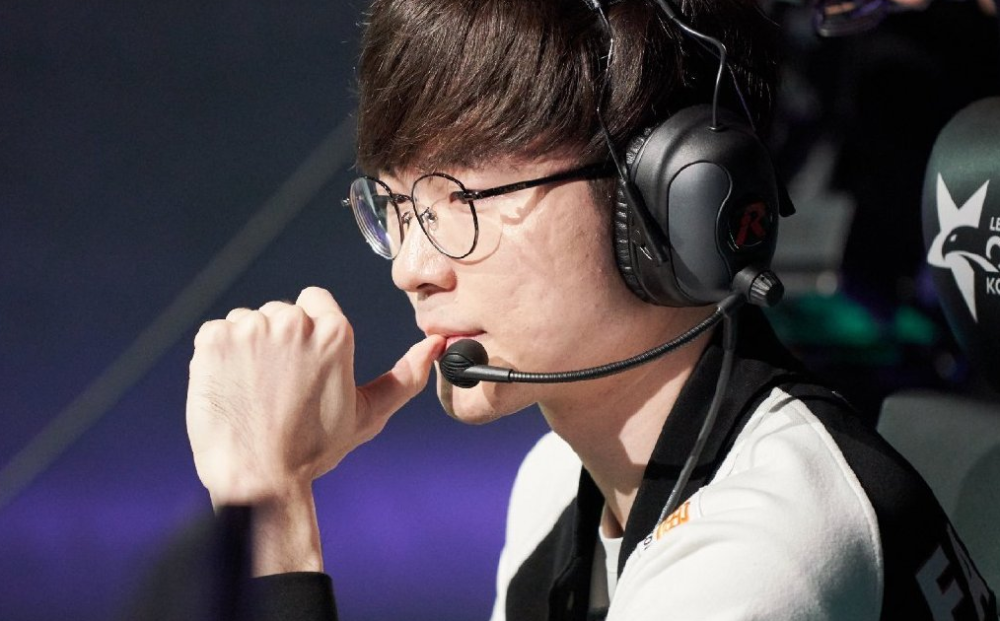 黑白体育-包含Faker遭遇十连败，中国队教练面临压力！的词条