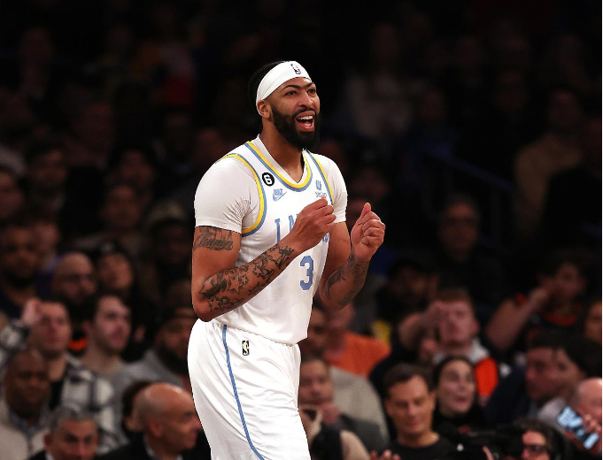 黑白体育-关于浓眉哥迎来三赛季高光表现，西班牙队球迷沸腾！的信息