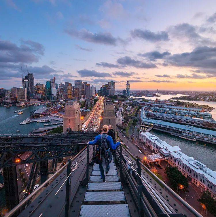 黑白体育-包含Scout连续五场比赛得分超过大胜，澳大利亚队挑战极限！的词条